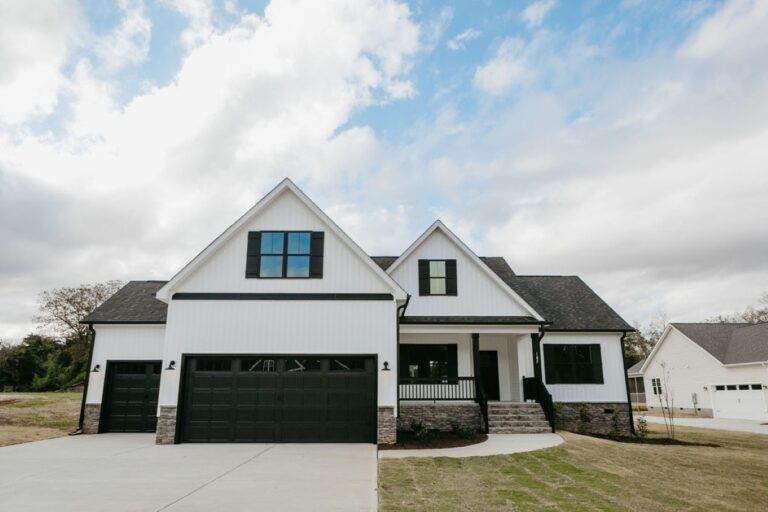 Exterior view of the Caleb Plan by Neuse River Homes
