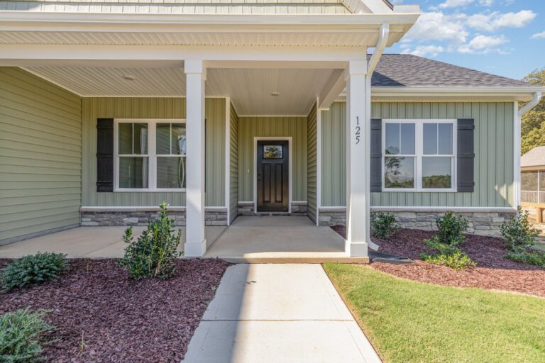 Exterior view of 125 Tee Drive in the Honaker Farms Neighborhood in Selma NC built by Neuse River Homes