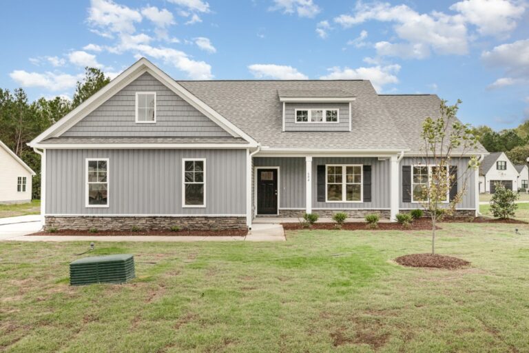 Exterior view of 604 Tuscany Circle in Princeton NC in the Gander Lake community built by Neuse River Homes