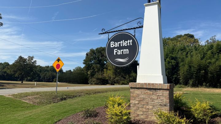 Bartlett Farms by Neuse River Homes Neighborhood Sign