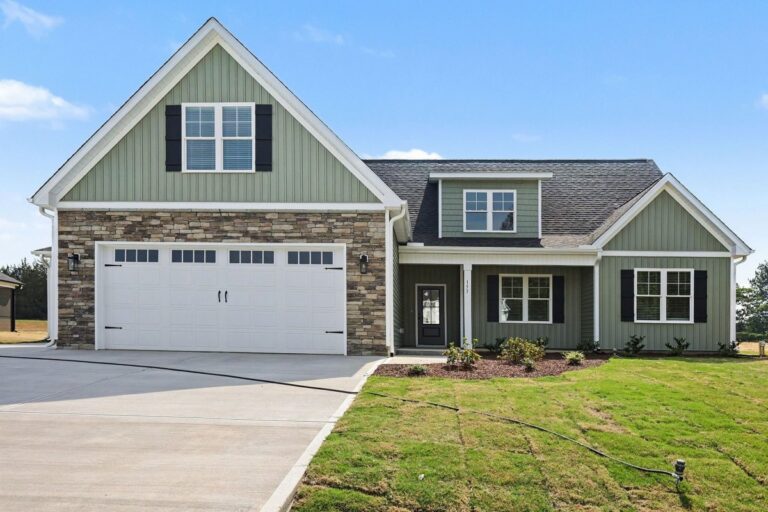 Move-In Ready Photos of 155 Juju Drive in Clayton NC in the Cedardale Neighborhood built by Neuse River Homes