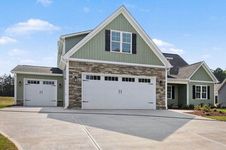 Move-In Ready Photos of 155 Juju Drive in Clayton NC in the Cedardale Neighborhood built by Neuse River Homes