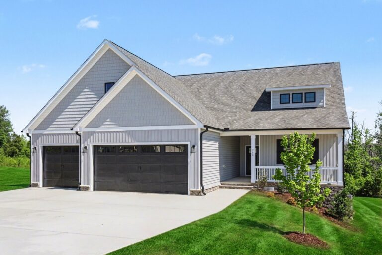 Photo of the Cooper Plan, 2346 square feet, 3 bedroom, 2 bathroom, 3 car garage, built by Neuse River Homes